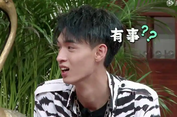 德云斗笑社郭德纲不喜欢秦霄贤错了他才是被偏爱的那个