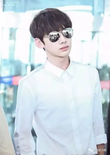 细数男明星的白衬衫造型最显气质且自带苏点的竟然是他