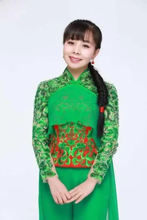 国家一级演员王二妮嫁经纪人放弃名利回农村今道出妇女的心酸