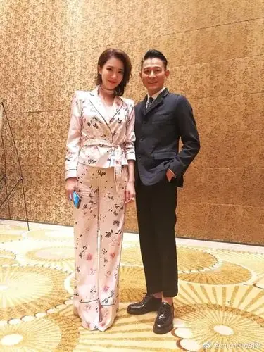 曾与朱茵比美,刘德华,周润发两影帝也被吸引!就是火不起来