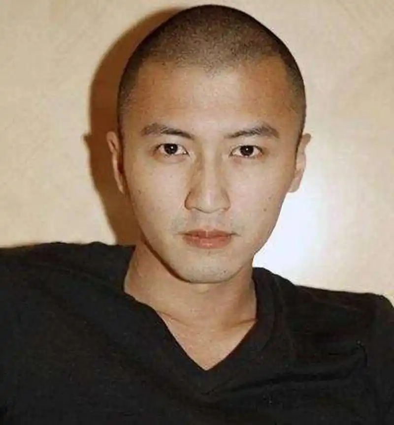 我们的谢霆锋,光头形象简直帅爆啦!