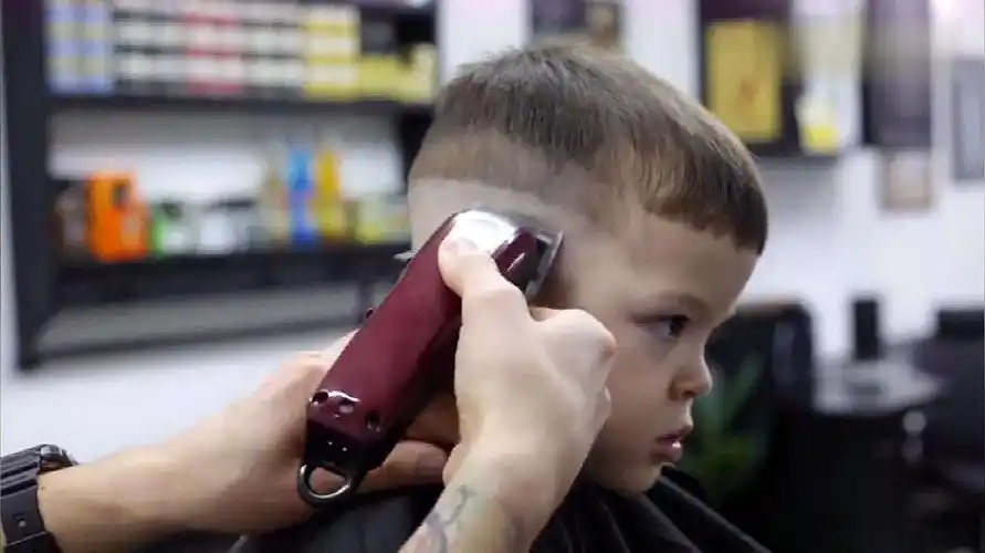 0到1岁婴儿发型男,这样的发型好看吗,视频带你看一下