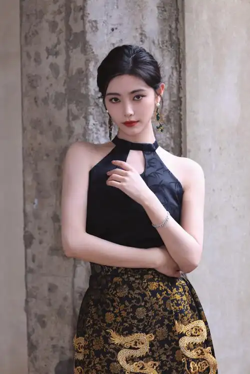 许佳琪的秀场日记