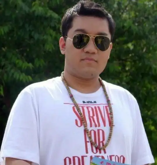 最让人惋惜的其实还是剧中扮演爷爷的文兴宇,在剧中他是一个很讨人