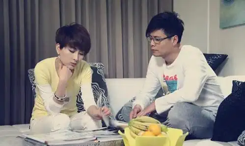 嫁过来就是一家人了,不要胳膊肘往外拐,"孙露听了老公说的话非常心寒