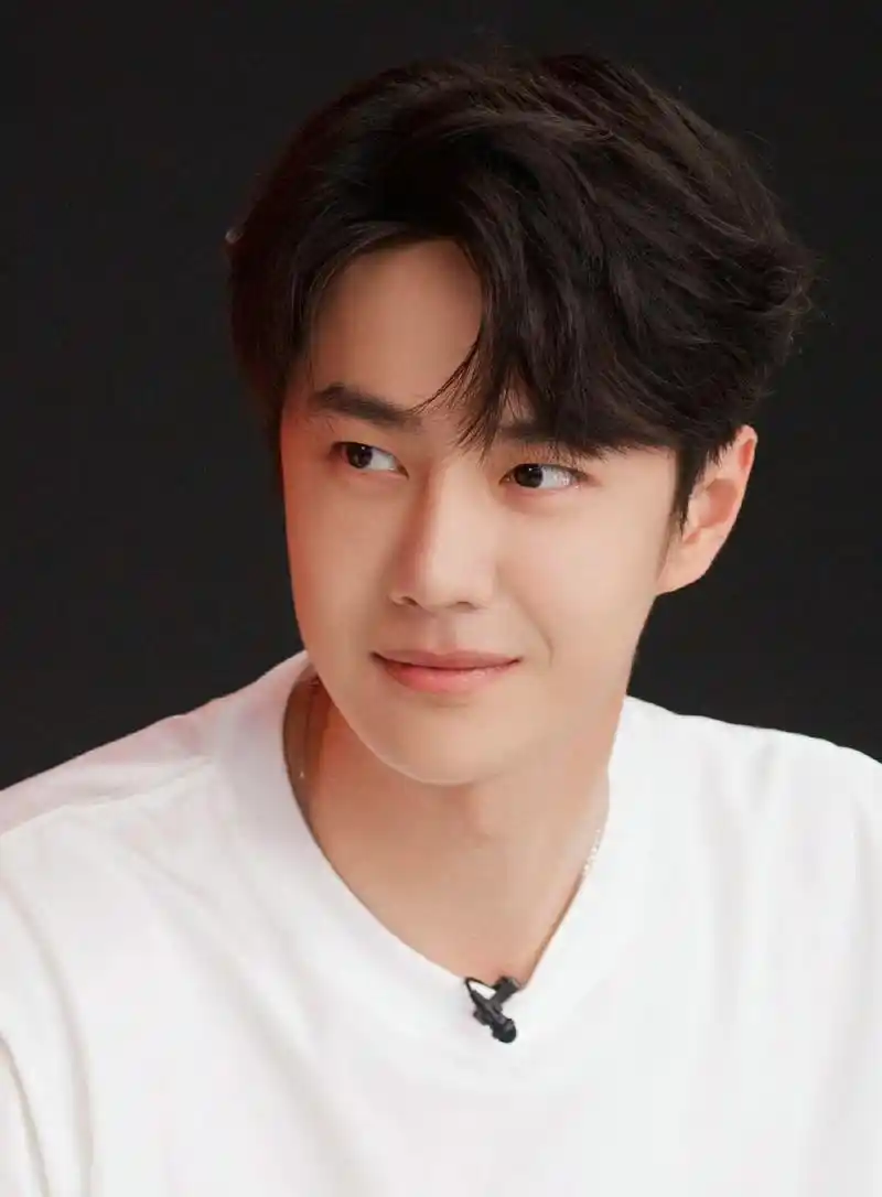 王一博如愿以偿去了山里新剧人鱼立项三地取景都在山区