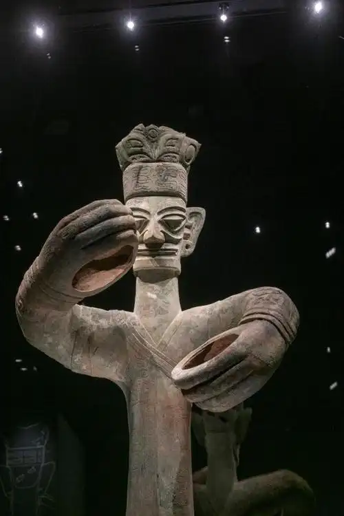 三星堆大立人,三星堆博物馆最神秘的宝藏