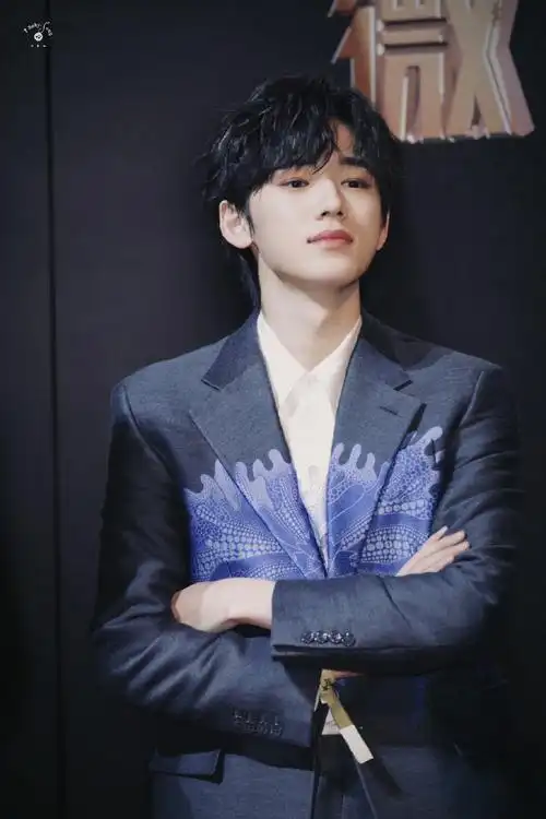 宋亚轩有点太帅了又帅又可爱每一次都被震惊到