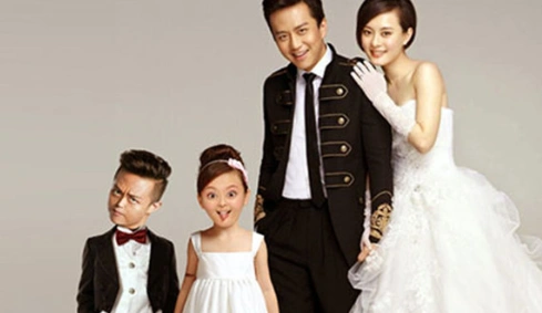 一,邓超和孙俪一家4口其乐融融,所以他们的家庭照令人羡慕.