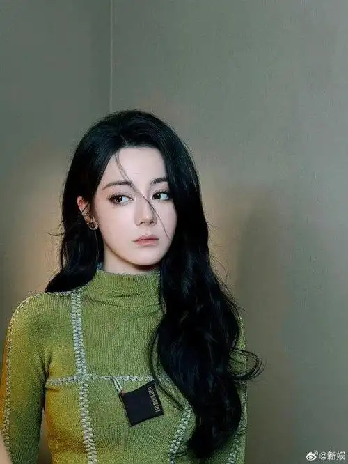 金鹤龙发了迪丽热巴仙女怼脸绝美瞬间