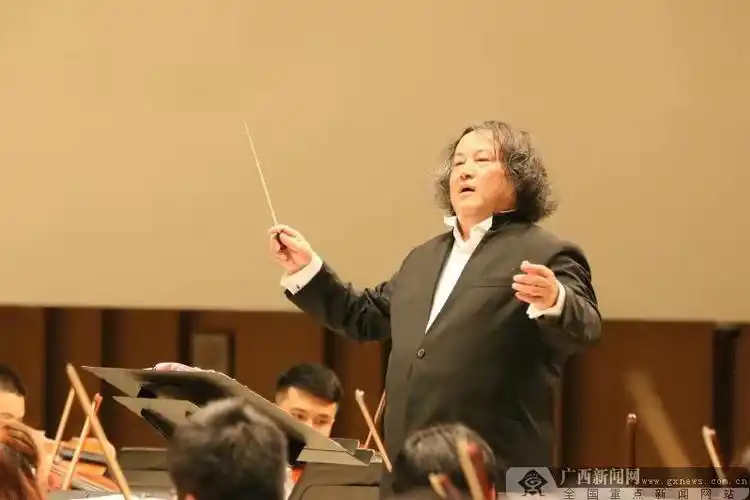 演出由著名指挥家,广西交响乐团艺术总监汤沐海执棒.
