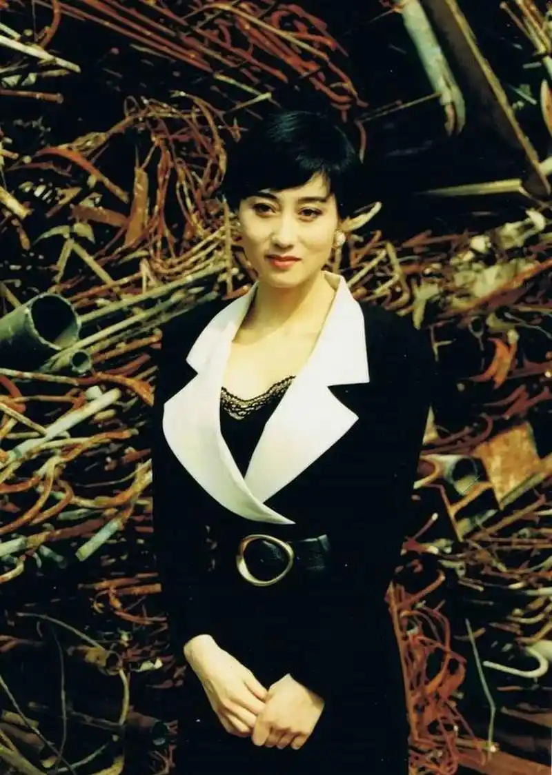 年轻时的利智,得是多少人的"梦中情人"啊