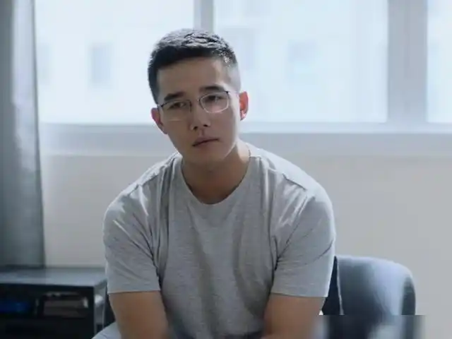 演员章涛因钟益被骂上热搜网友后知后觉发现他就是暖男金小贝