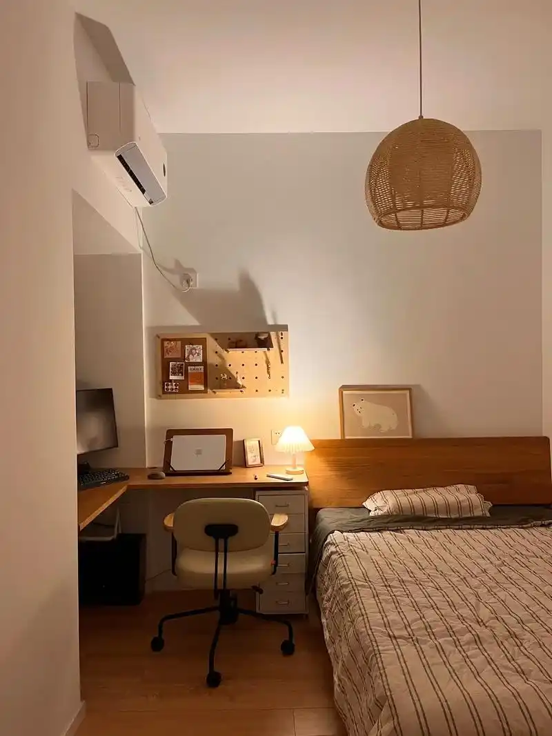 8平米的小房间,适合夜晚独处的空间