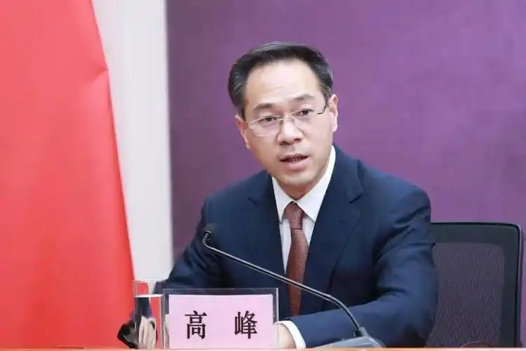 高峰商务部于2022年1月26日(星期三)上午10时举行专题新闻发布会,请