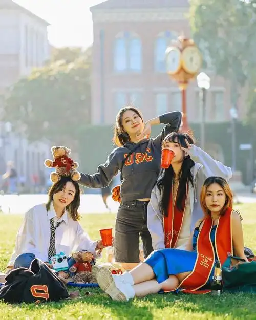 get多人合照姿势攻略大家嬉笑打闹,青春感爆棚～p3,8:mudd hall!