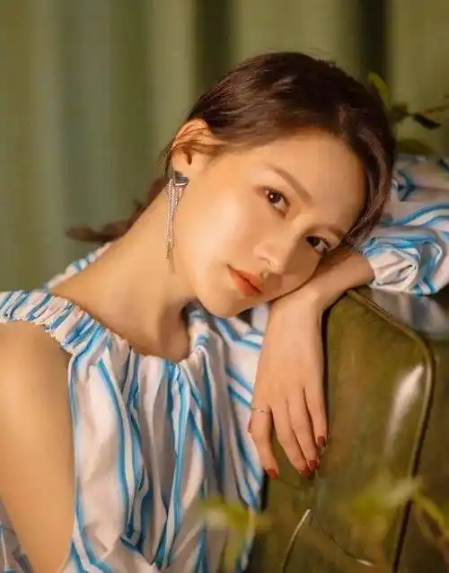 邓伦李沁?情头石锤?不太可能,纯属巧合吧?_网友_背景_头像