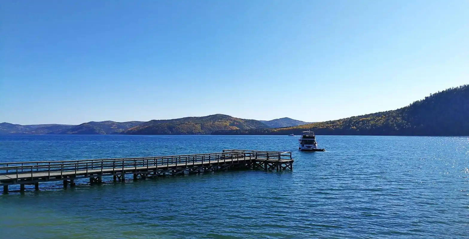 贝加尔湖下面的故事