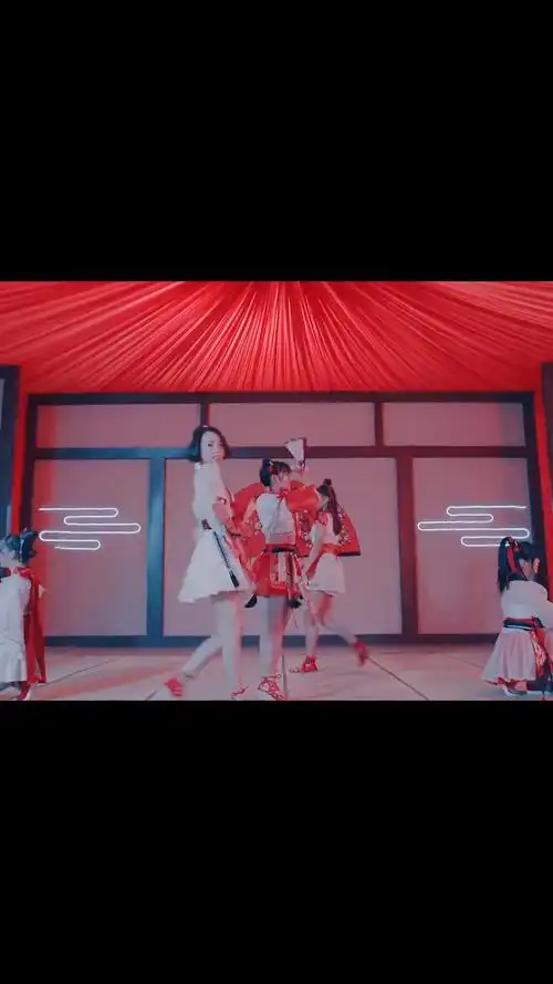 能跳能唱的sing女团的舞蹈, 寄明月