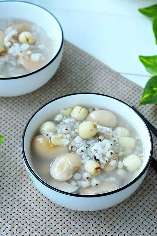 莲子薏米糯米芸豆粥