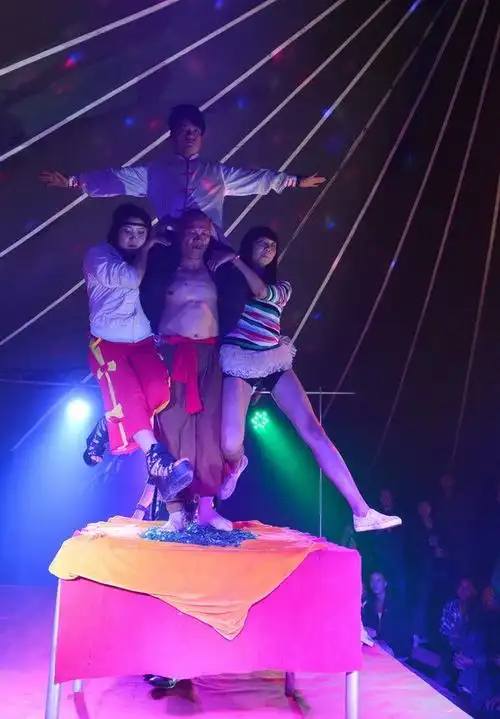 探访浙江农村歌舞团[17p]