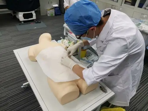 腹腔穿刺练习