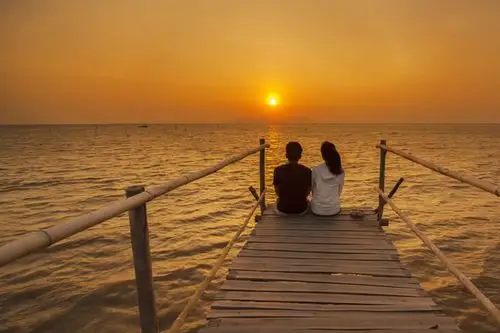 如果你错过了春季的姹紫嫣红,草长莺飞,就不要再错过夏日去海边漫步的