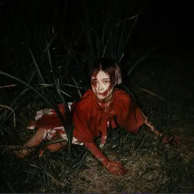 黑暗女生头像真人