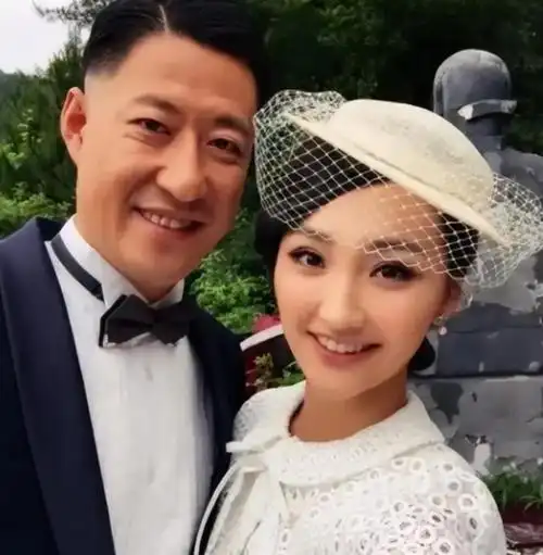 回顾演员辛月嫁大13岁于震7年生3娃被丈夫一家宠成宝