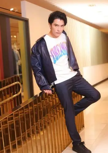 邱泽帅穿保罗史密斯被抓包没时尚原则