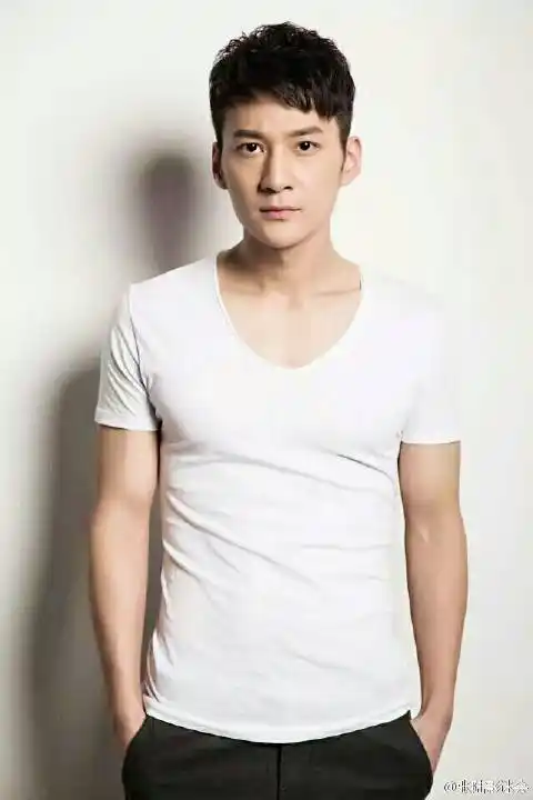 张陆影迷会 #张陆1018生日快乐#我们亲爱滴陆哥今天又年轻一岁啦~祝