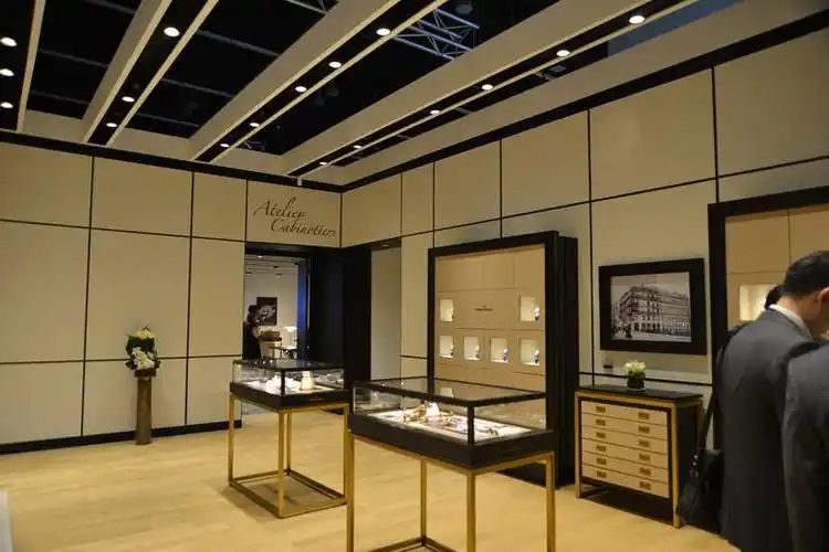 富丽堂皇 "钟表与奇迹"钟表展江诗丹顿展台报道