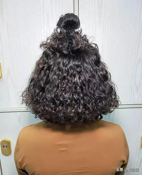 烫小卷扎起来更美