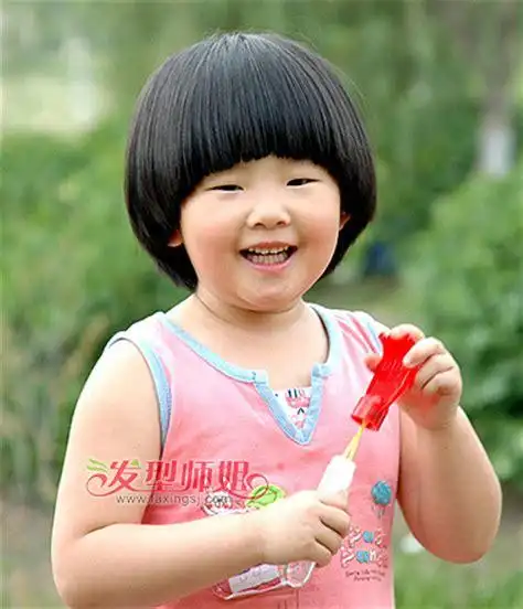 小学生胖圆脸适合的波波头 胖脸小女孩波波头图片_发型师姐