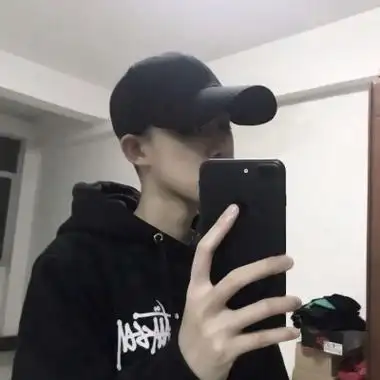 小哥哥自拍照片头像-男生头像-糖果壁纸