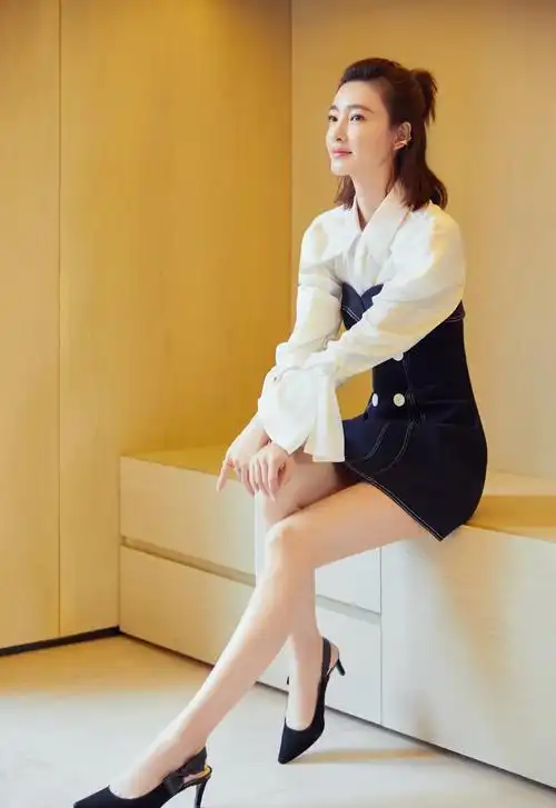 王丽坤图片 王丽坤性感短发图片