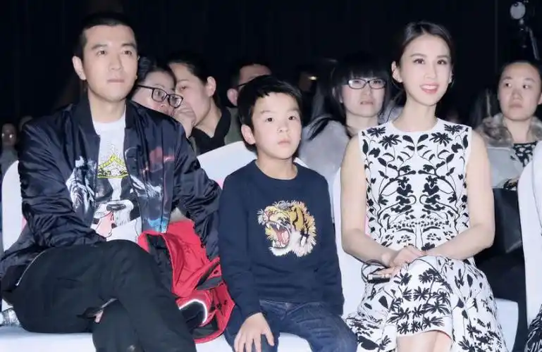 浪姐中宁静混血儿子超帅气万茜的孩子只知道是女孩