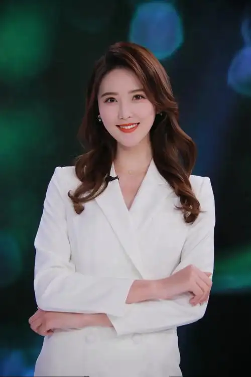 精美图集|李丹儿,优雅美丽的女主持人