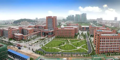 办合适的教育 滋养师生共成长