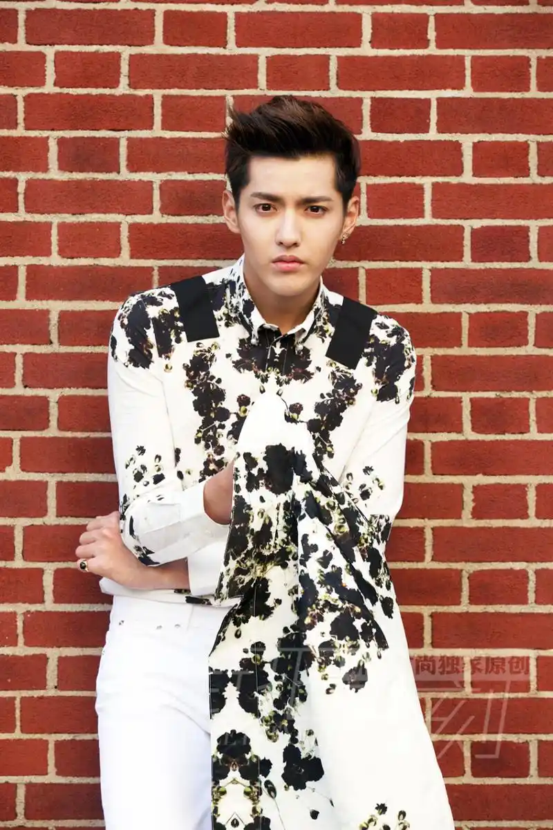 街拍时刻 吴亦凡纽约街头酷帅街拍