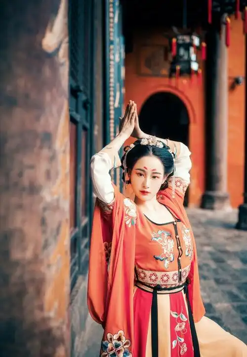 汉服古风女头摄影写真网红绾青丝羽婳