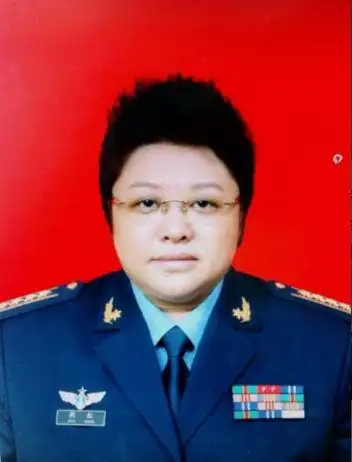 韩红辟谣辞去空军文工团副团长不属实