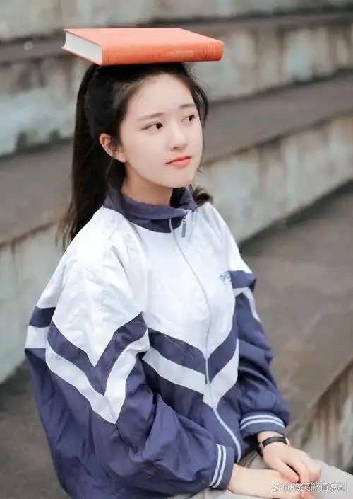 娱乐圈中美女如云,当她们穿上校服之后,也是风格各异,以下有27位女