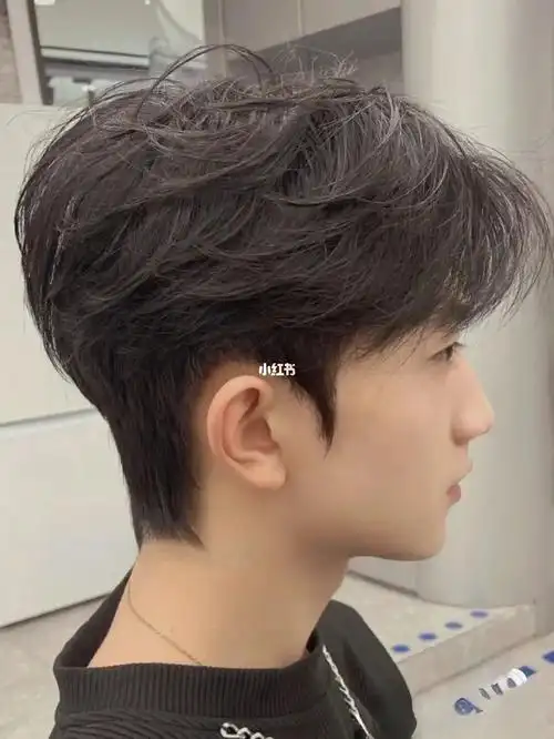 韩系中分碎盖发型92不挑脸型 中分可以漏出额头可以很好拉长脸92