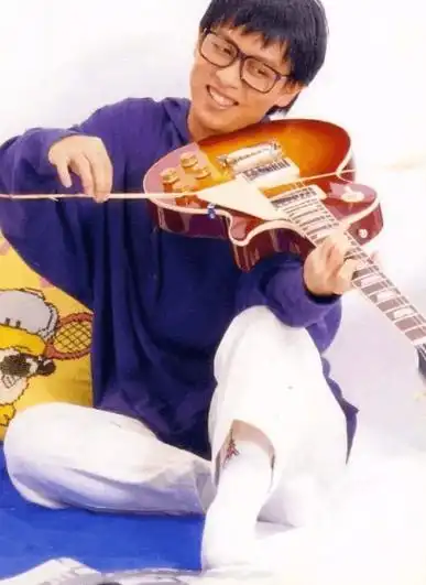 张雨生:31岁离世,女友10年后另嫁他人,母亲守墓园度余生