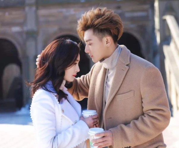 黄子韬和空气在一起十年 耿直boy表示"想谈恋爱"