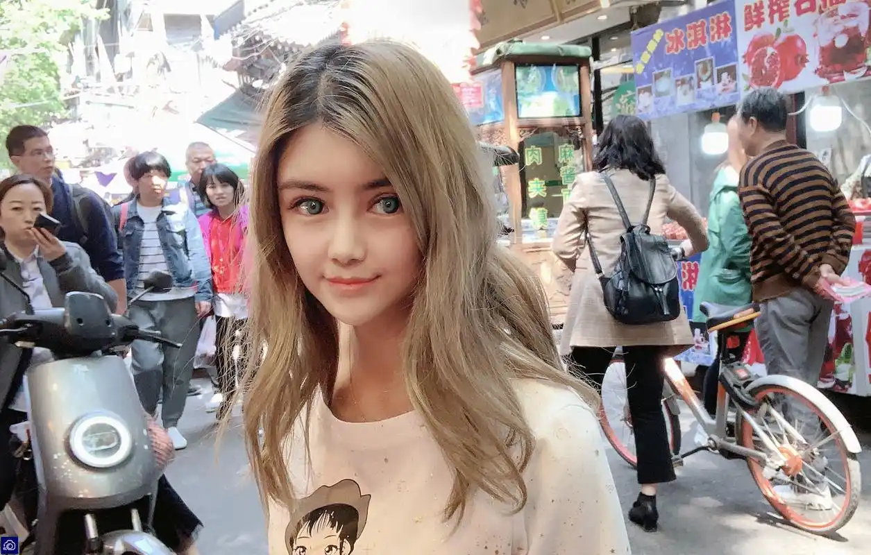 混血女孩平均6分钟收一封情书,称找男友不在乎年龄,也不用太帅