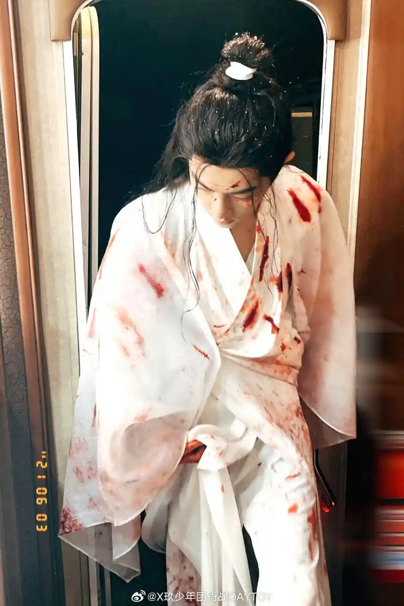 肖战的战损妆美得让人惊心动魄,时影走万劫地狱的那一段剧情,时影真的