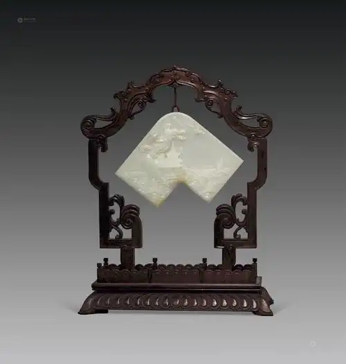 编磬和编钟一样都是有着悠久历史的乐器,它们也经常进行合奏表演