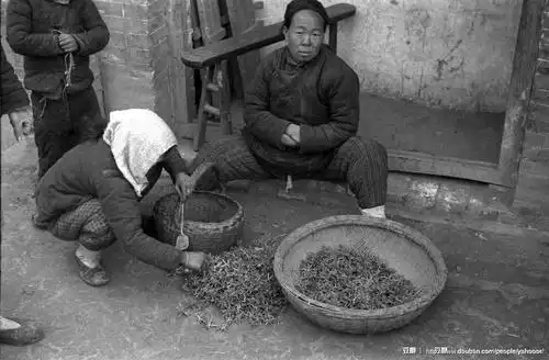 洋记者镜头下的旧中国饥饿年代